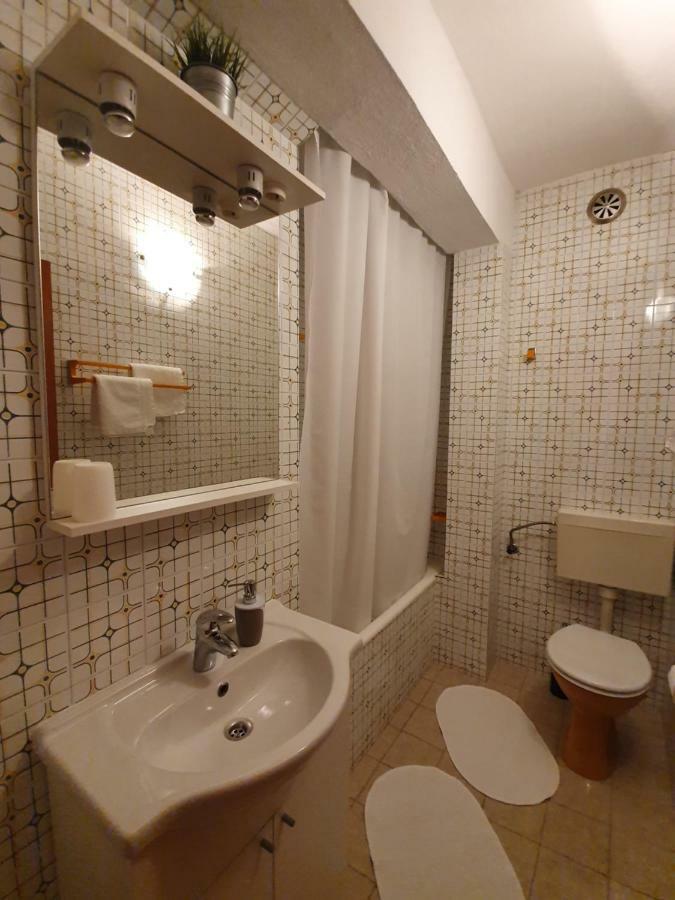 Apartmani Renata Brela Eksteriør billede